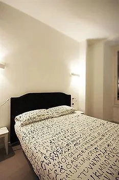 Pensionat 69 Manin Street Rom
