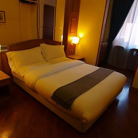 Konukevi 69 Manin Street 3*