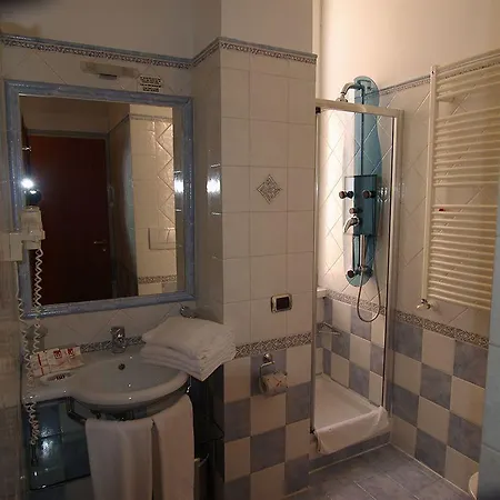Konukevi 69 Manin Street Roma