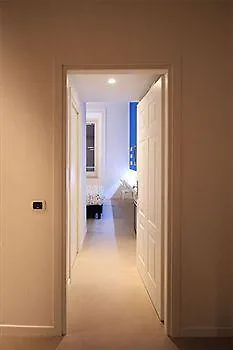 Konukevi 69 Manin Street 3*