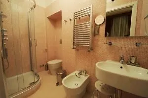 69 Manin Street Konukevi